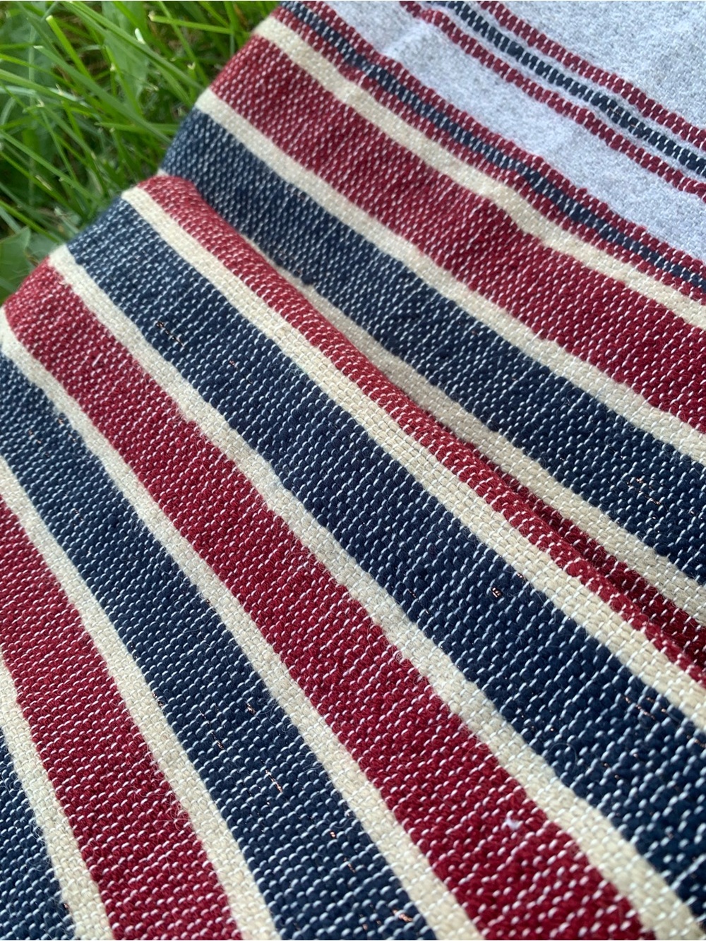 New handwoven Striped picnic Blanket cotton - Classic Cozy Style - Picture 2 of 9